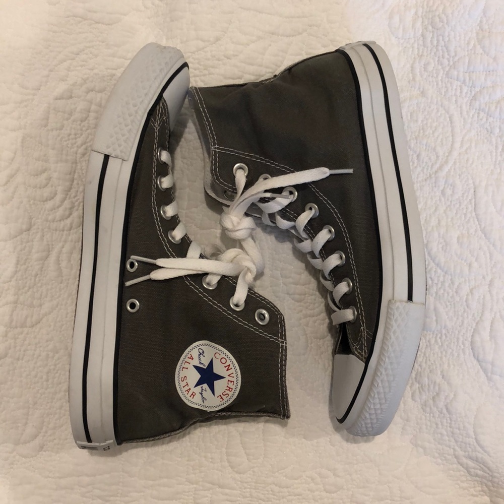 Chuck Taylor hightop converse